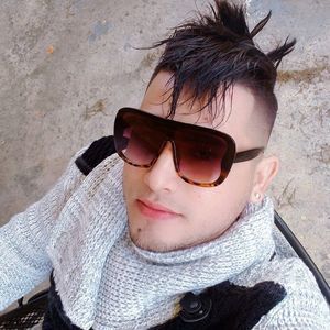 Meet your Posher, Ismael